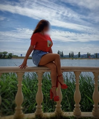 В Москве я создам для тебя незабываемую атмосферу нашей встречи. У меня есть много возможностей, чтобы удовлетворить твои самые скрытые желания. Будь уверен, я знаю, как сделать тебя счастливым 😉
Услуги, которые я предлагаю, разнообразны: от классического секса до эротического массажа и ролевых игр. Со мной ты можешь открыть новые горизонты удовольствия и экспериментировать. Я гарантирую полную конфиденциальность и соблюдение всех условий, чтобы ты мог расслабиться и насладиться нашими встречами безбоязненно.
Мои клиенты оставляют отличные отзывы о нашей встрече. Они отмечают мою нежность, страсть и профессионализм. Ты можешь увидеть мои фото на моей странице и убедиться в моей привлекательности и сексуальности.
Давай встретимся в Москве и окунемся в мир наслаждения и страсти. Жду тебя, чтобы сделать нашу встречу незабываемой! 💋 Регинка